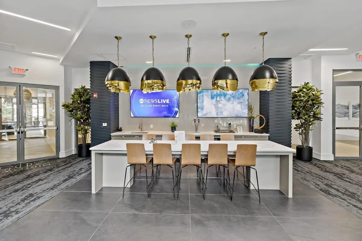 Apartament Unique 1Bd - 5 Min Dt, Gym, Parking, W-D - Sleeps 6 Charlotte
