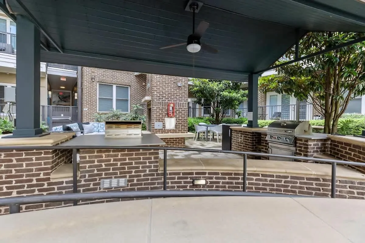 Apartament Unique 1Bd - 5 Min Dt, Gym, Parking, W-D - Sleeps 6 Charlotte